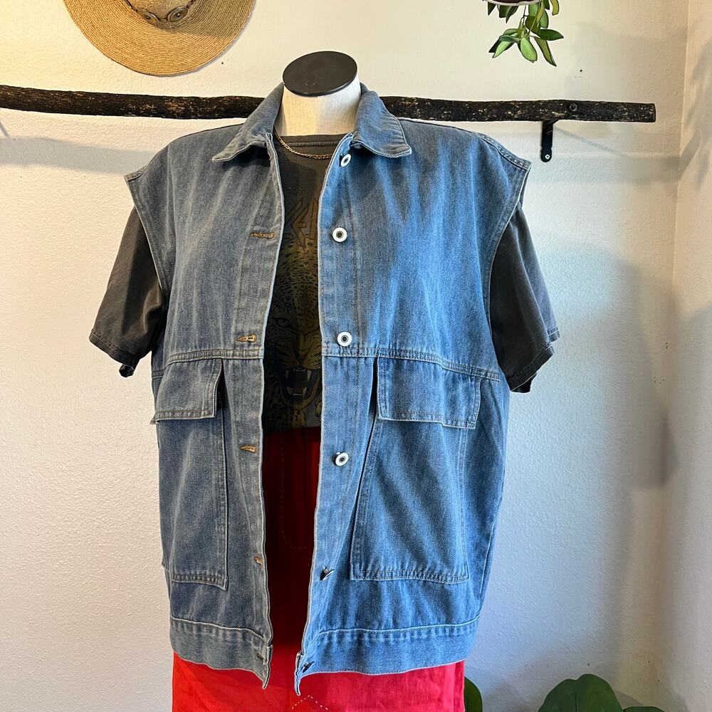 Women's Blue Denim Cargo Utility Button Front Vest Size XL NEW with Tags